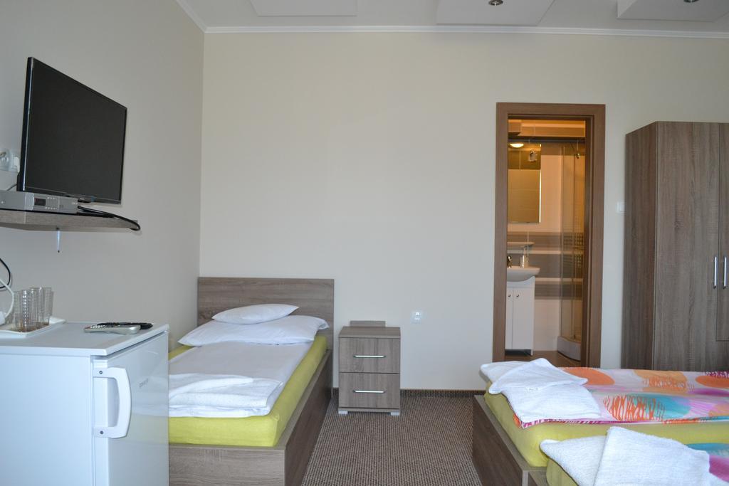 Vaci Vendeghaz Hotel Nyíregyháza Buitenkant foto