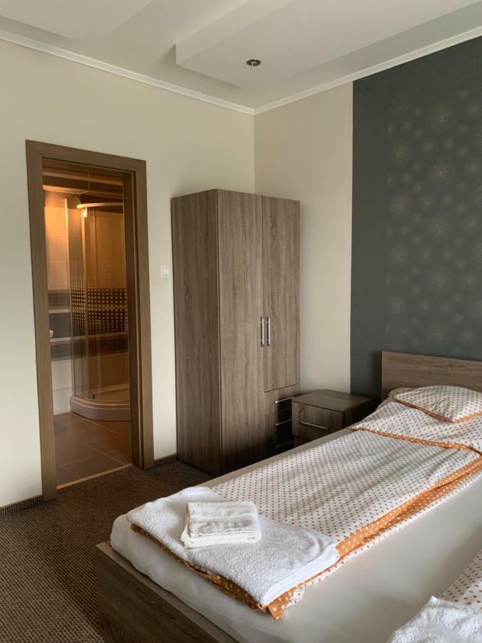 Vaci Vendeghaz Hotel Nyíregyháza Buitenkant foto
