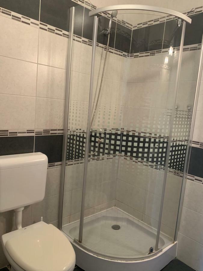 Vaci Vendeghaz Hotel Nyíregyháza Buitenkant foto