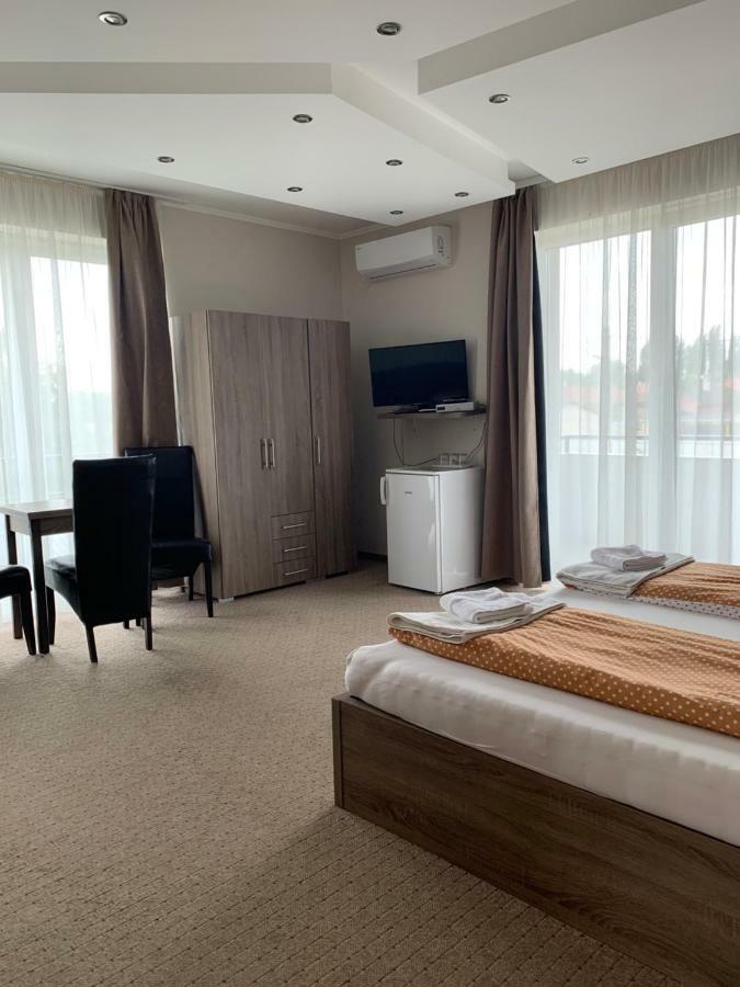Vaci Vendeghaz Hotel Nyíregyháza Buitenkant foto