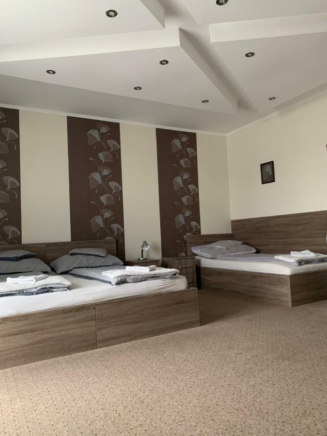 Vaci Vendeghaz Hotel Nyíregyháza Buitenkant foto