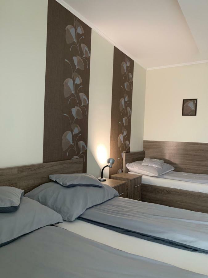 Vaci Vendeghaz Hotel Nyíregyháza Buitenkant foto